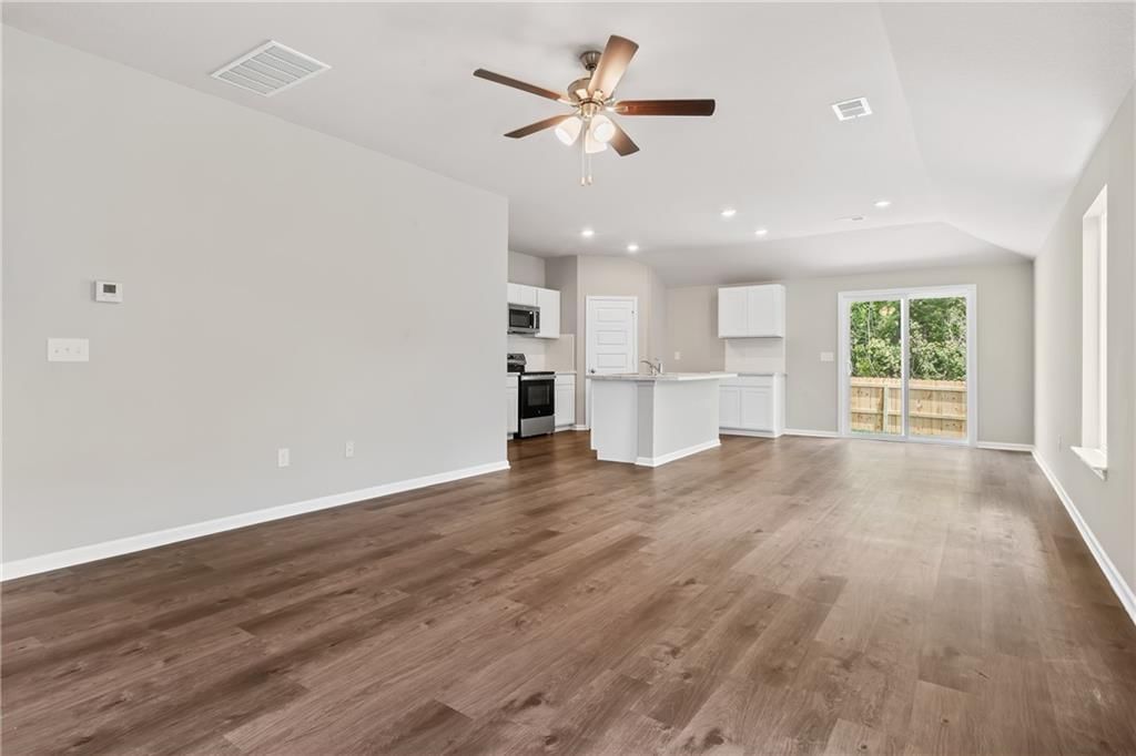435 Valley View Drive — photo 2