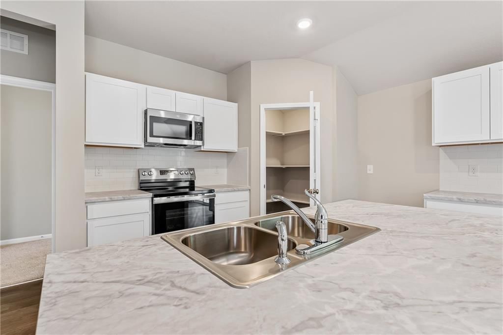 435 Valley View Drive — photo 15