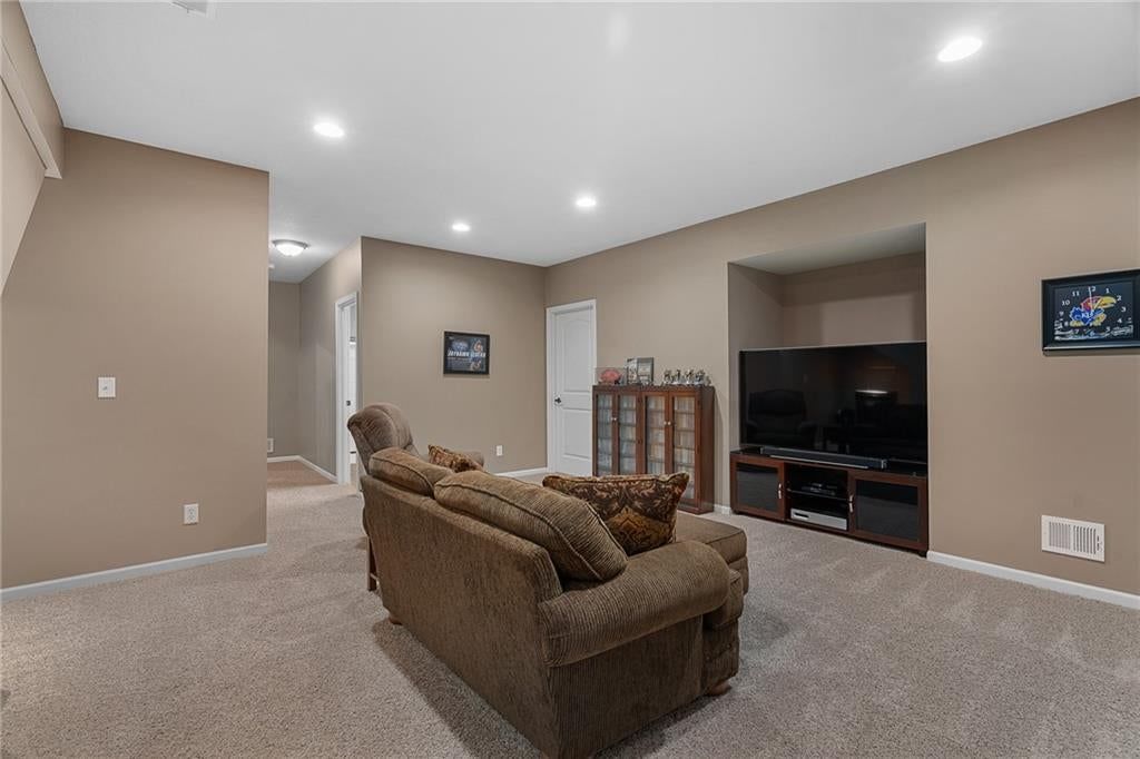 13286 Davis Avenue — photo 30