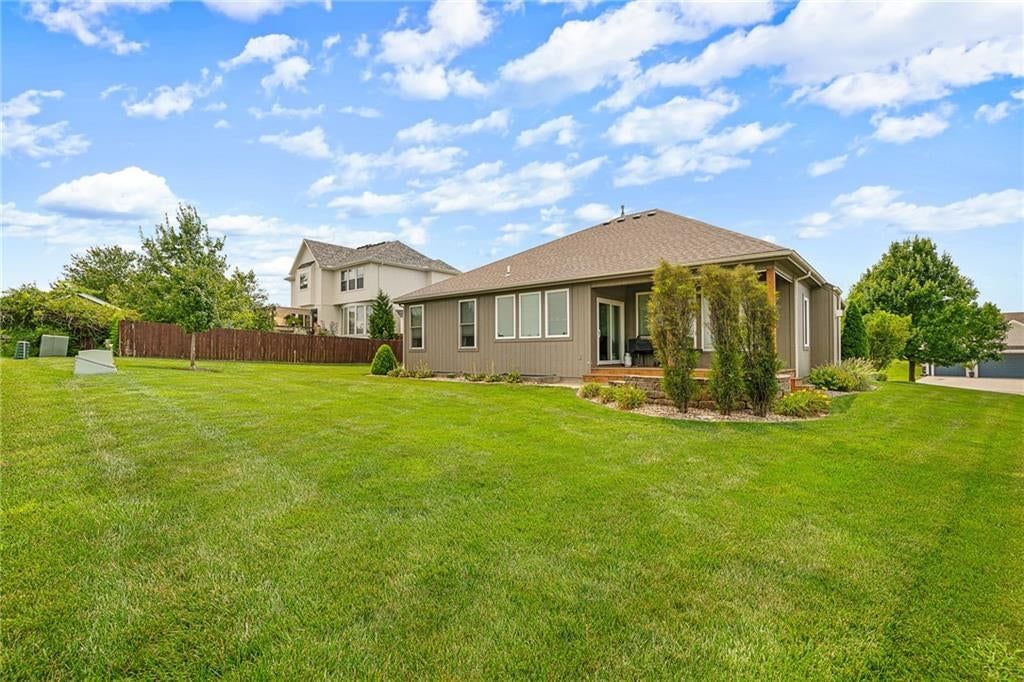 13286 Davis Avenue — photo 46