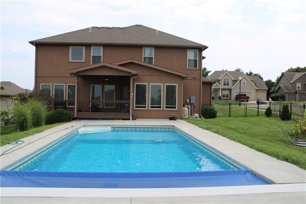 4701 Corinth Drive — photo 2