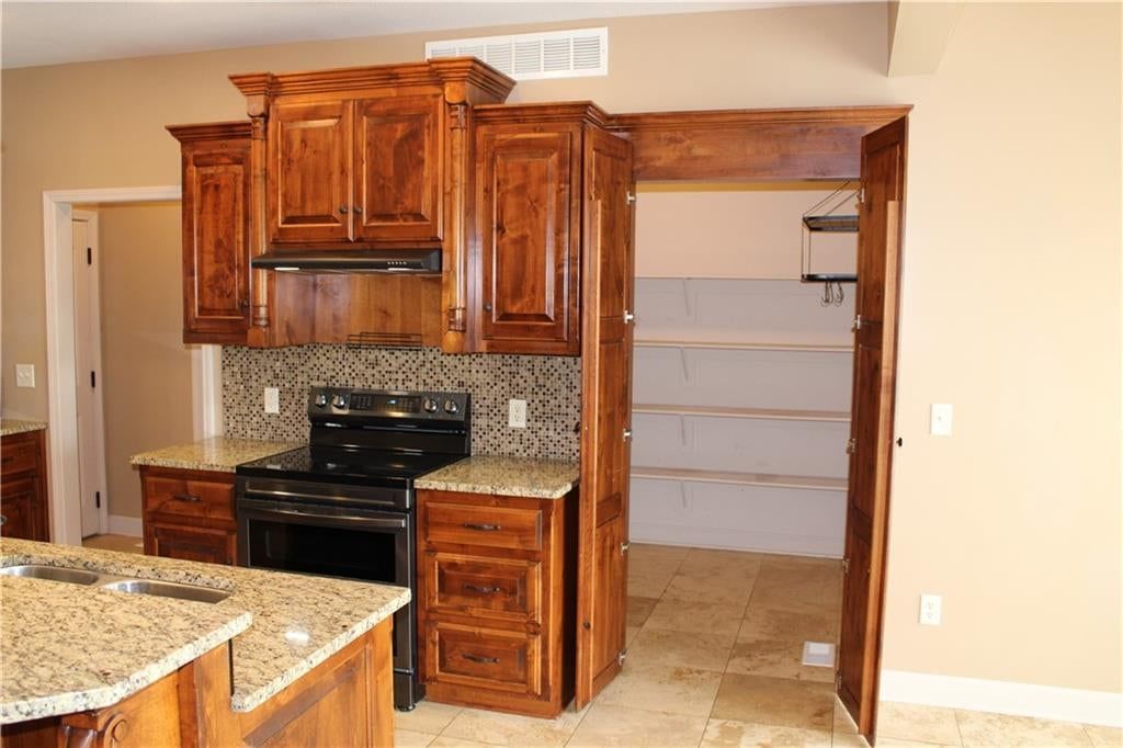 4701 Corinth Drive — photo 5