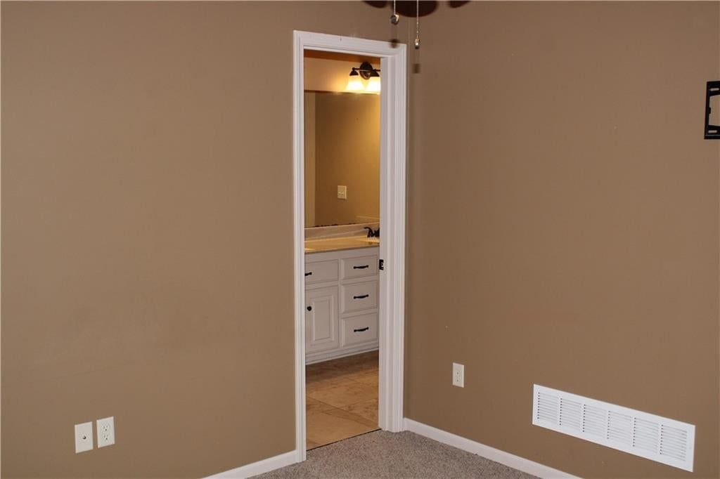 4701 Corinth Drive — photo 34