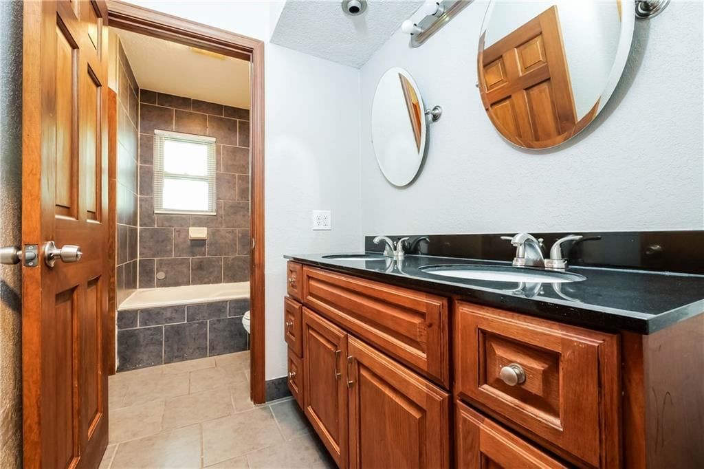 209 Valley Drive — photo 11