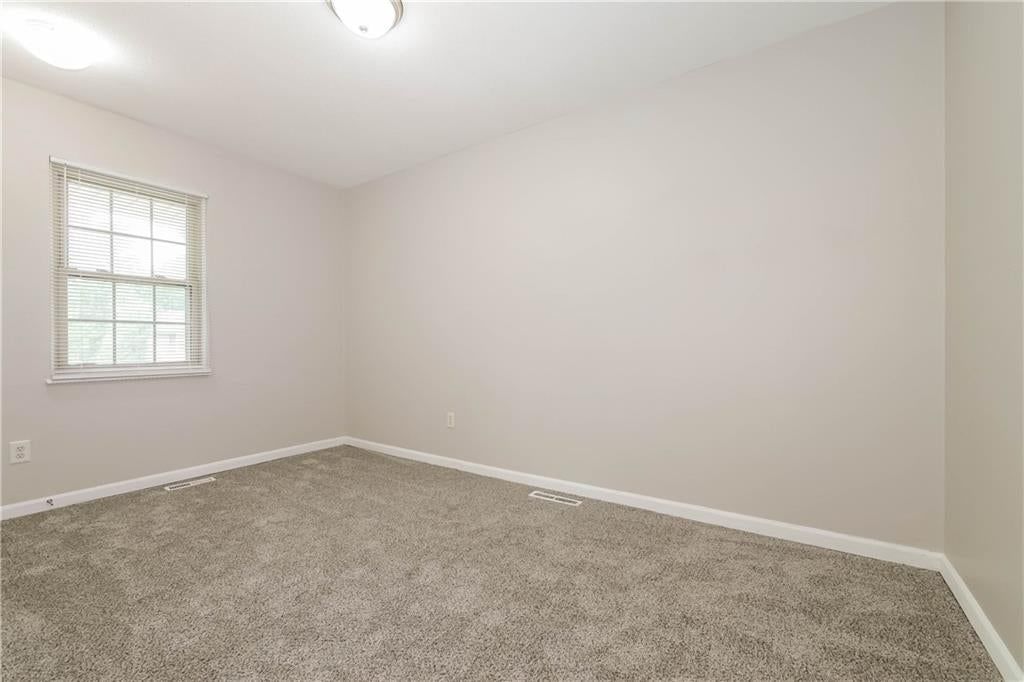 209 Valley Drive — photo 12