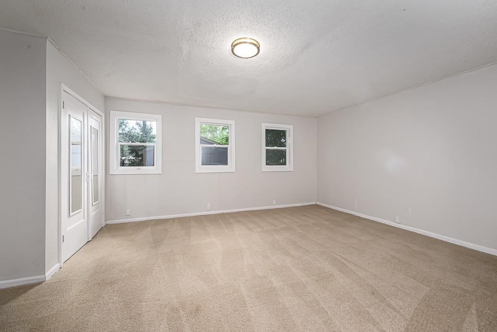 512 Ottawa Street — photo 8