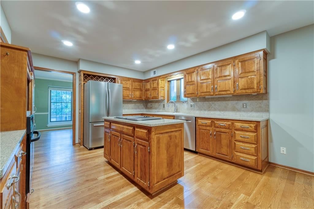 9613 W 115th Terrace — photo 8
