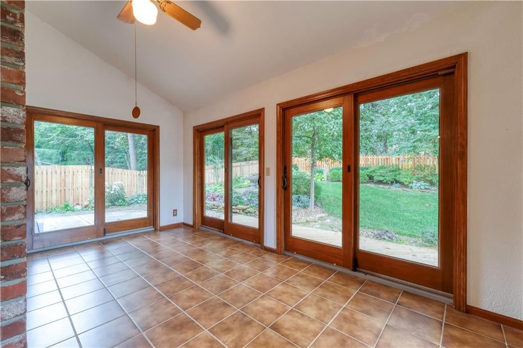 9613 W 115th Terrace — photo 14