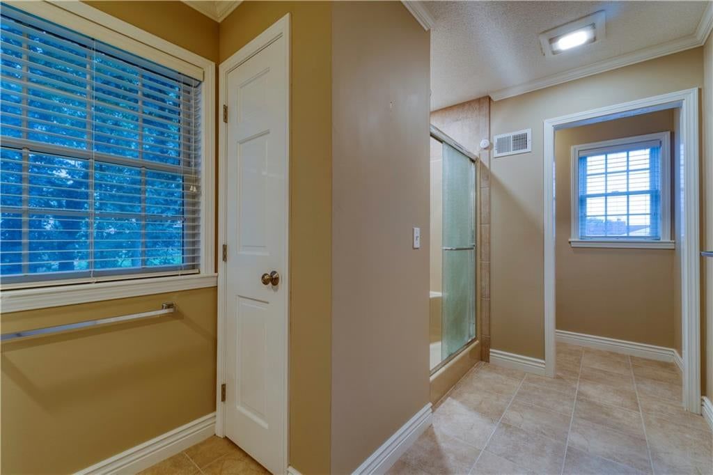 9613 W 115th Terrace — photo 26