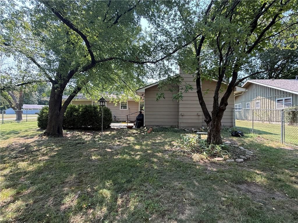 2400 Linda Jean Drive — photo 30