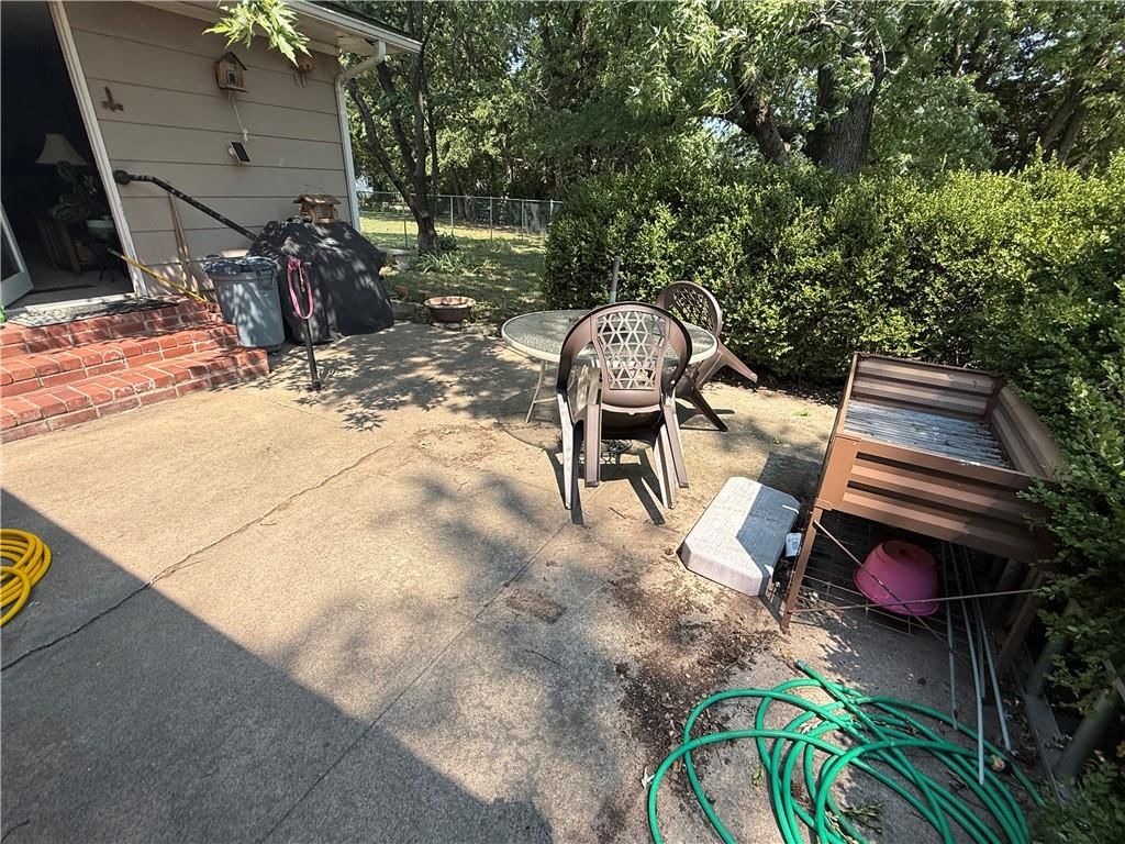 2400 Linda Jean Drive — photo 35