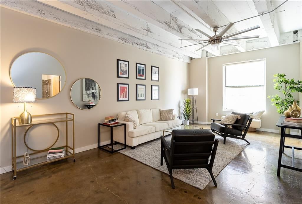 21 W 10th Street — photo 10