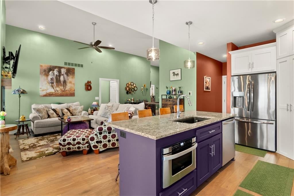 809 NE Algonquin Street — photo 20