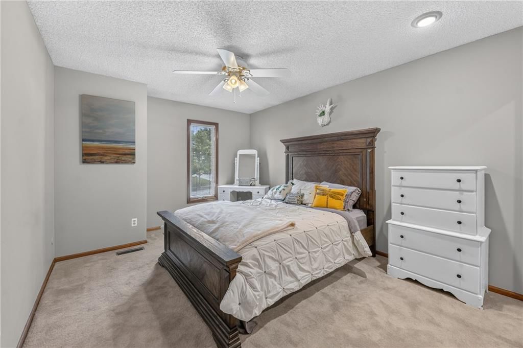 5129 NW Walden Drive — photo 32