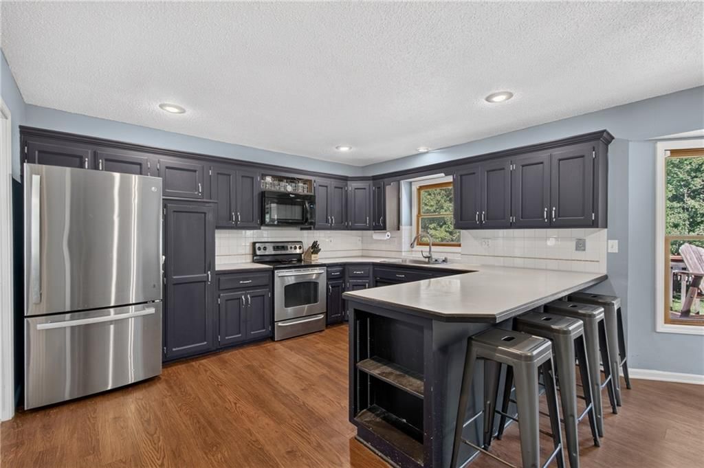 800 NE Bristol Drive — photo 11