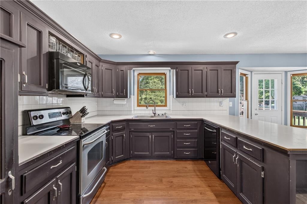800 NE Bristol Drive — photo 12