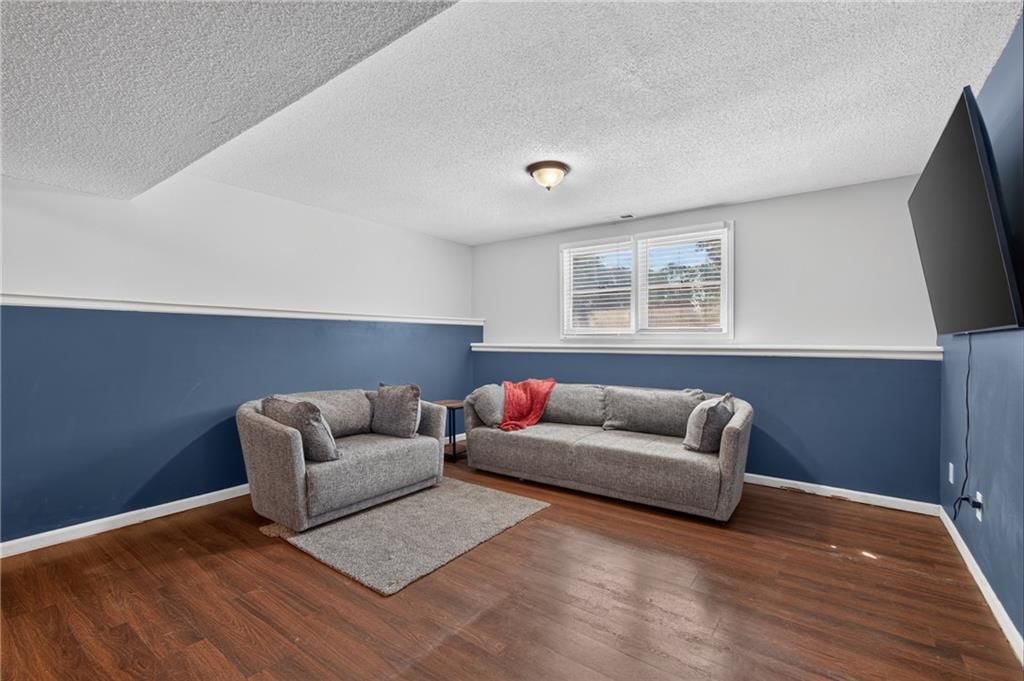 800 NE Bristol Drive — photo 23