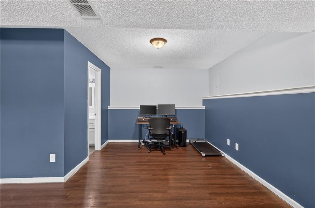 800 NE Bristol Drive — photo 24