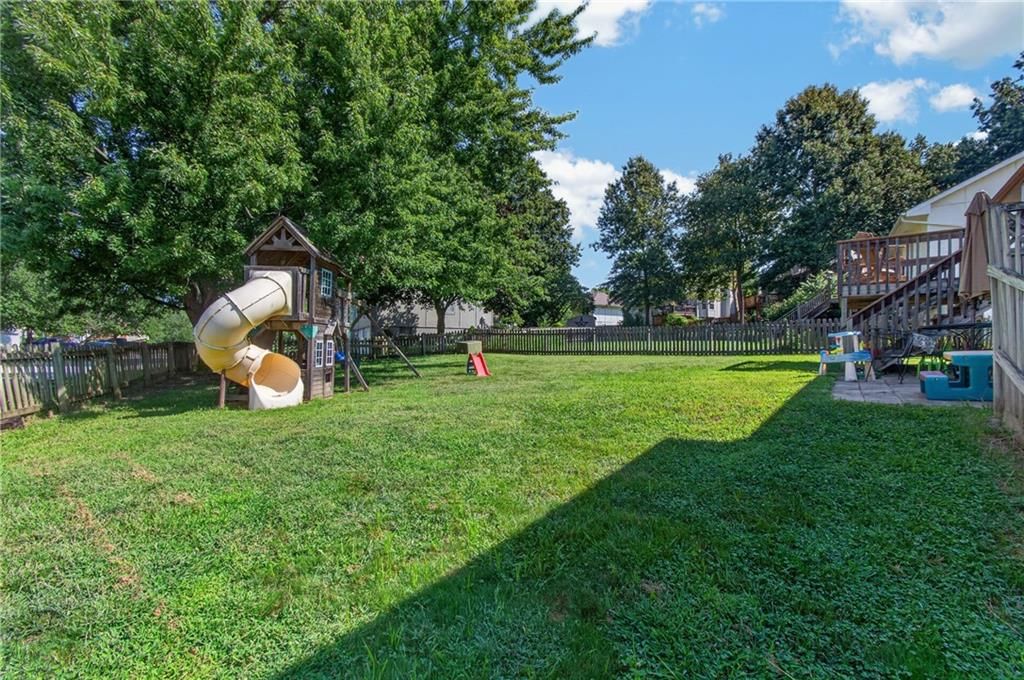 800 NE Bristol Drive — photo 28