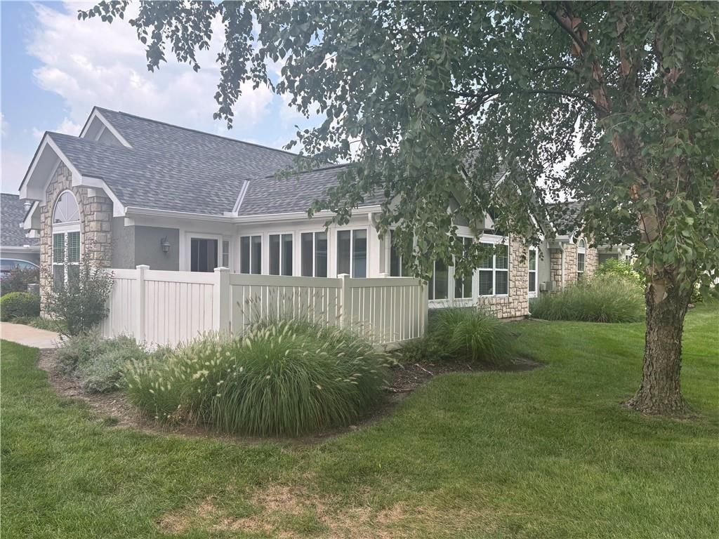 7135 Meadowsweet Lane — photo 3