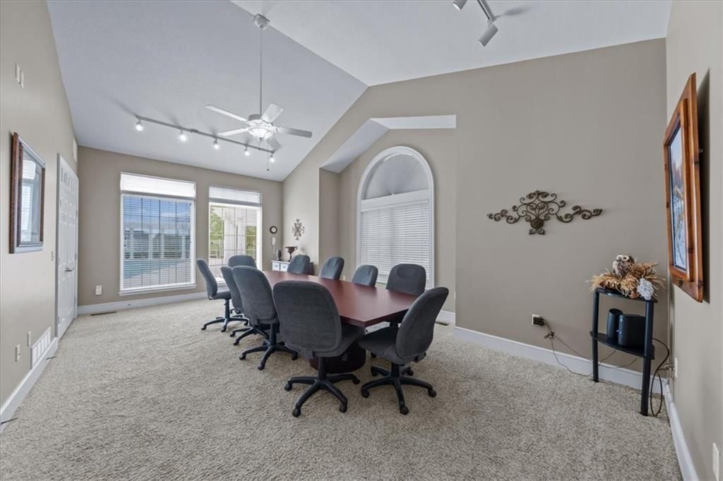 7135 Meadowsweet Lane — photo 35