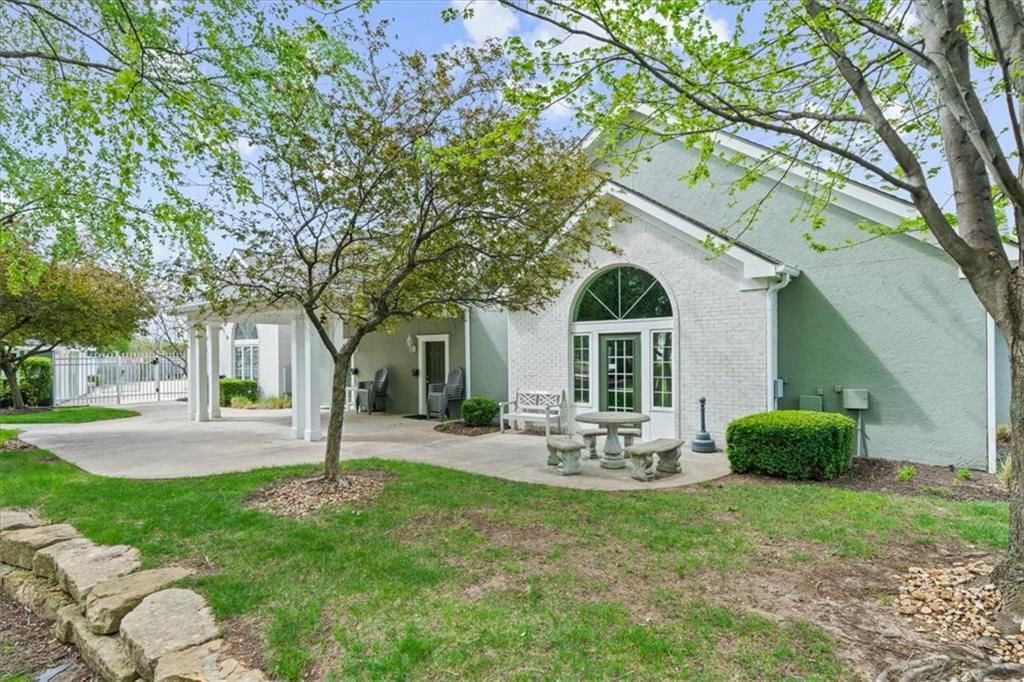 7135 Meadowsweet Lane — photo 36