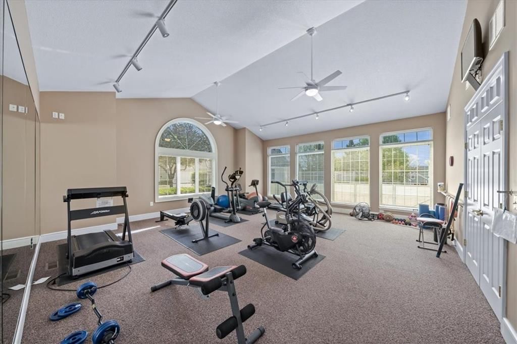 7135 Meadowsweet Lane — photo 37
