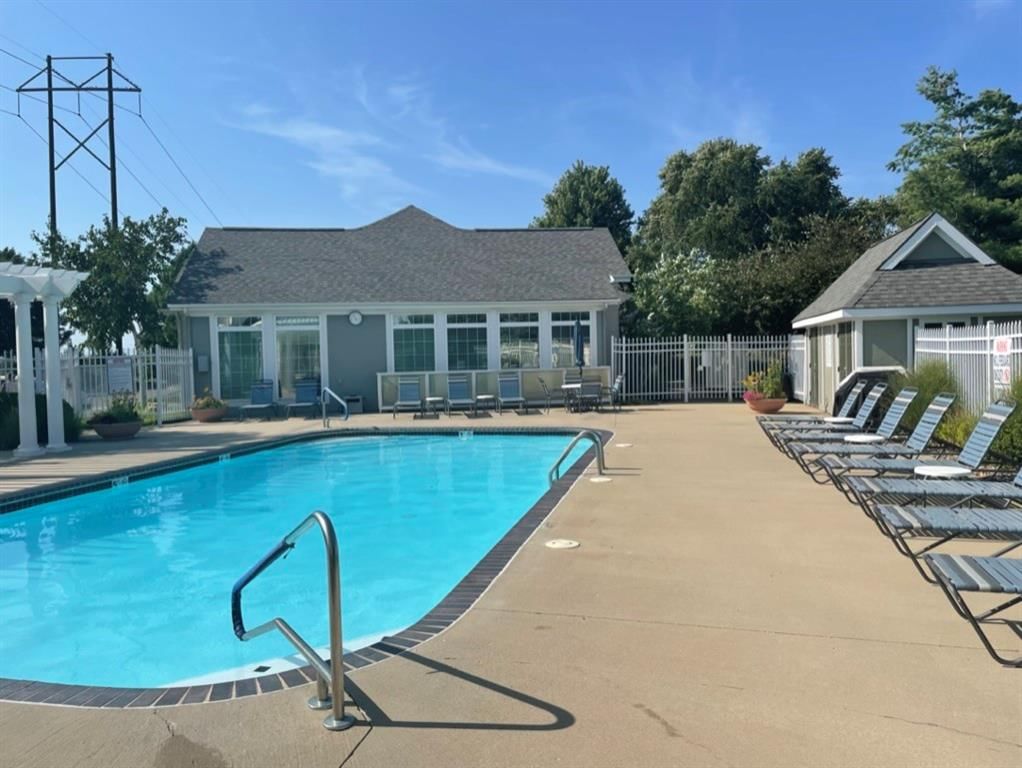 7135 Meadowsweet Lane — photo 47