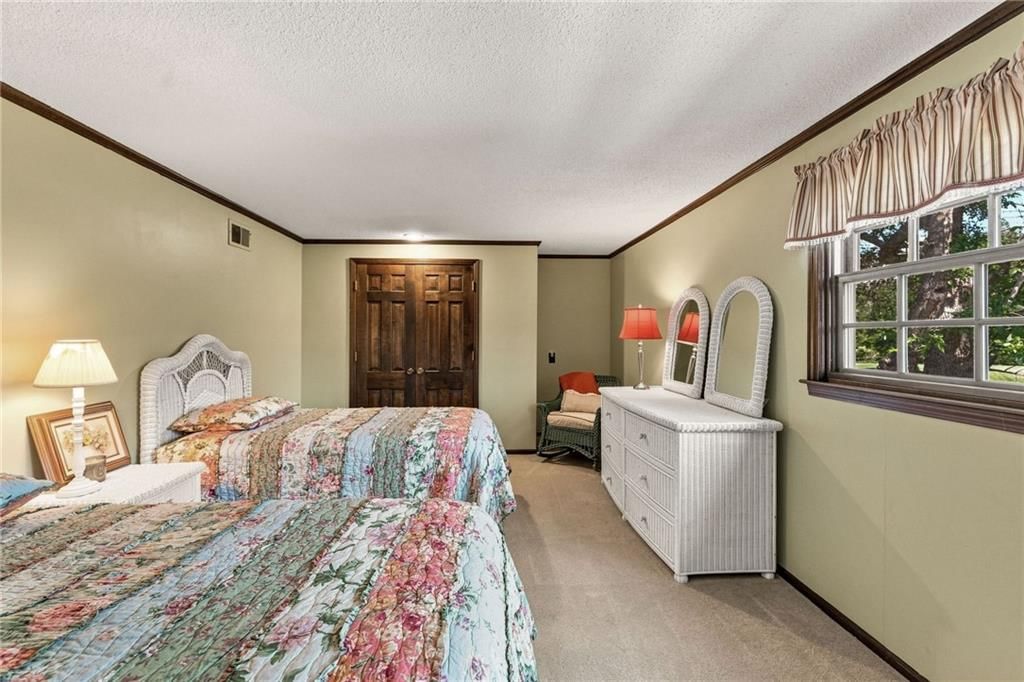 3906 W 143rd Street — photo 34