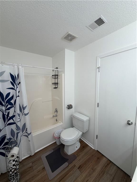 Photo 14 of 27 - 4425 NE 83rd Terrace, Kansas City, MO 64119