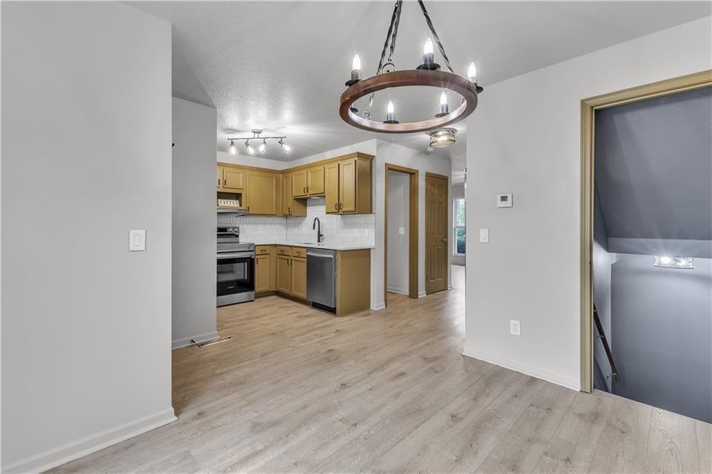 8154 N Drury Avenue — photo 10