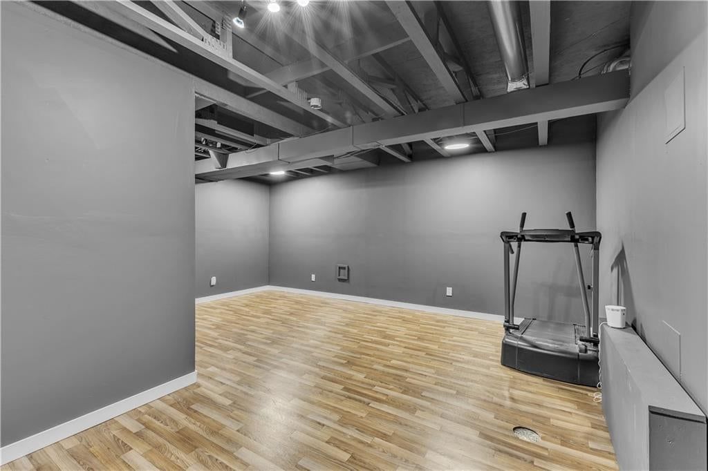 8154 N Drury Avenue — photo 31