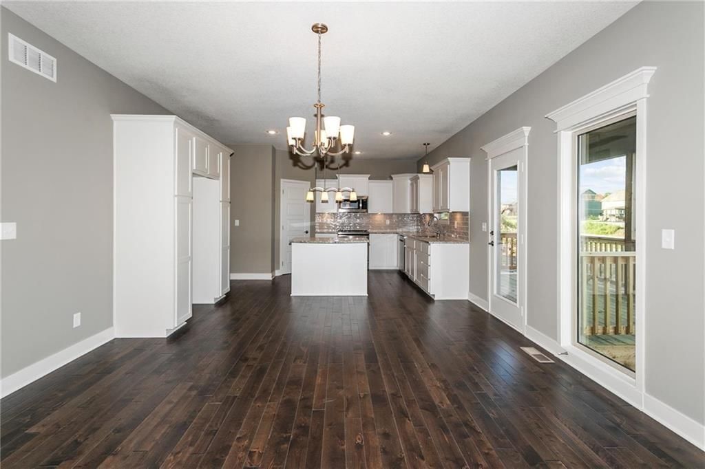 11034 N Corrington Avenue — photo 12