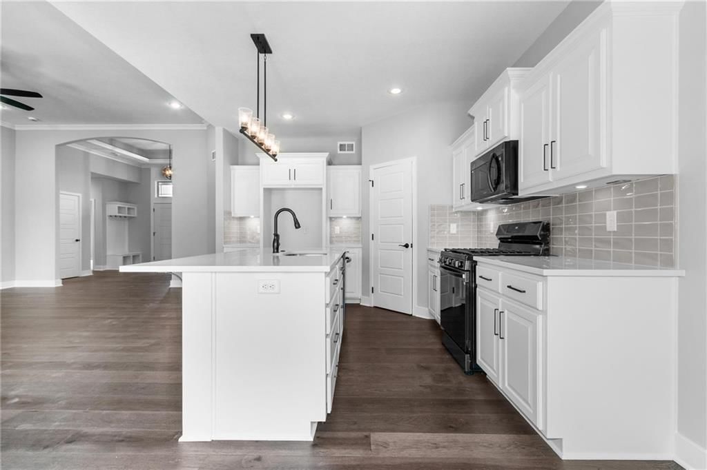 11028 N Corrington Avenue — photo 9