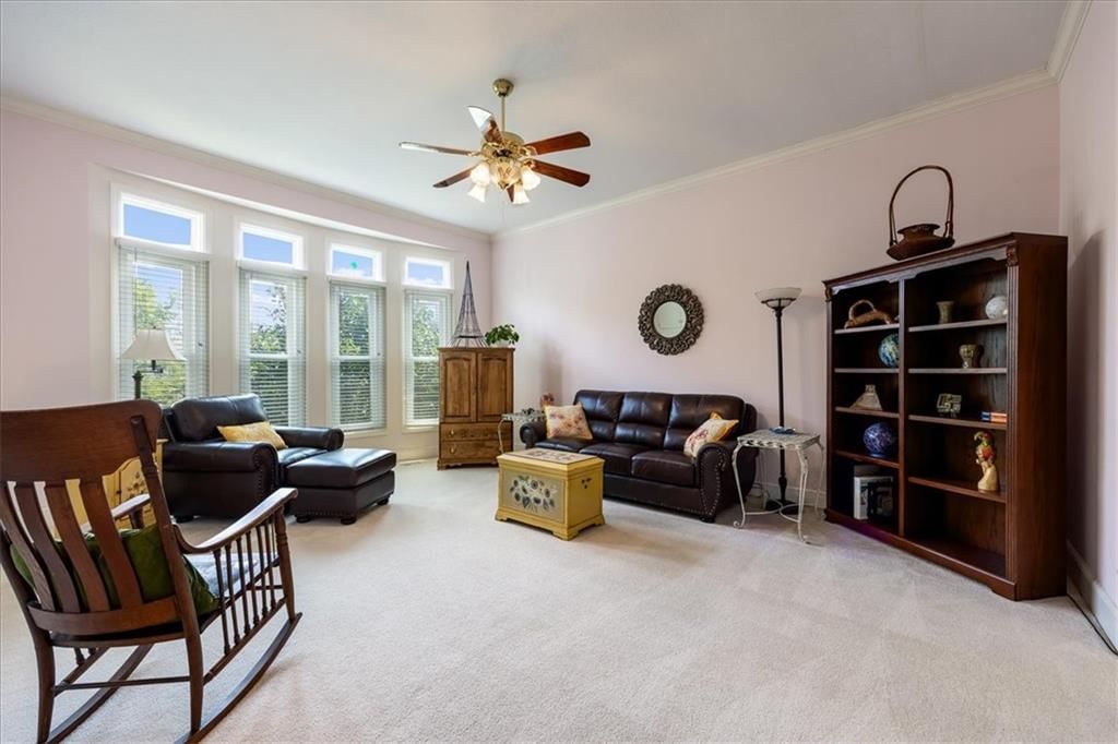 605 Edgewood Drive — photo 8