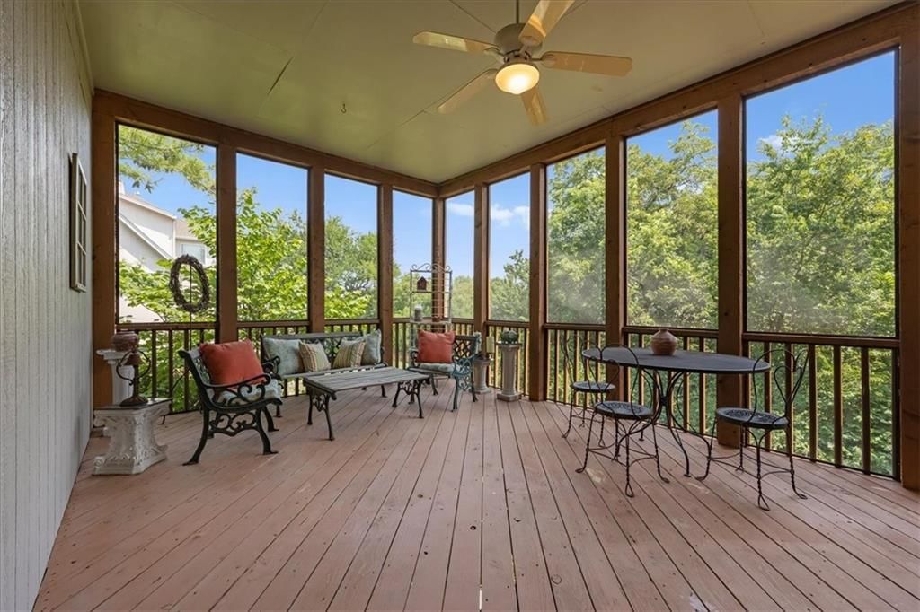 605 Edgewood Drive — photo 15