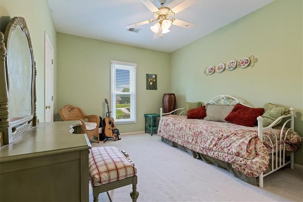 605 Edgewood Drive — photo 29