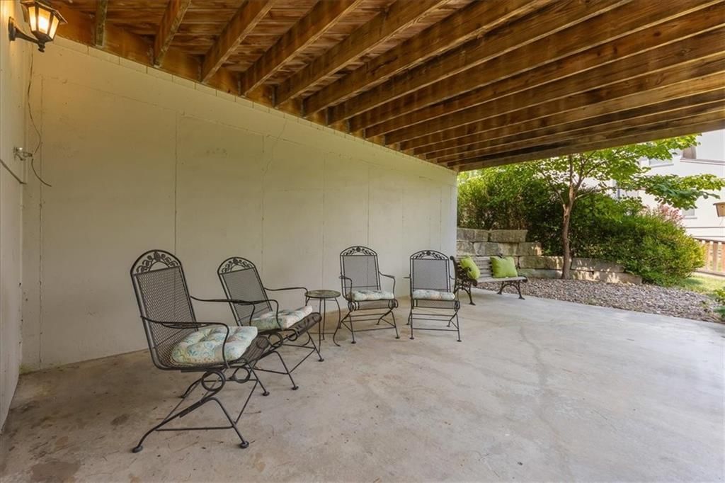 605 Edgewood Drive — photo 34