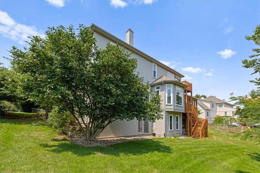 605 Edgewood Drive — photo 37