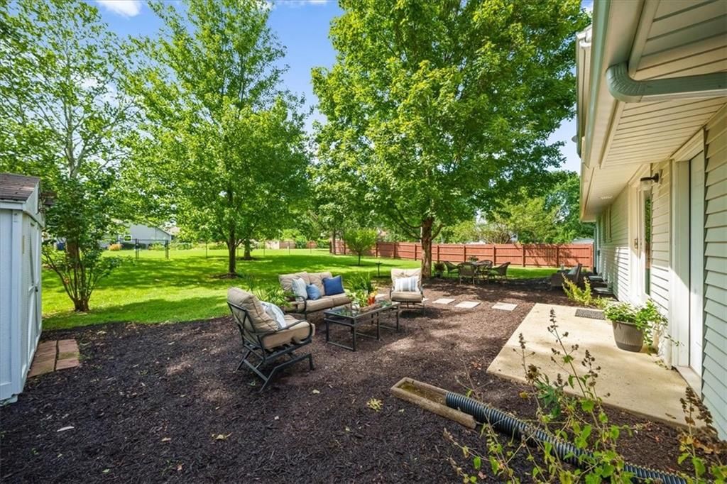 1421 Monterey Way — photo 36
