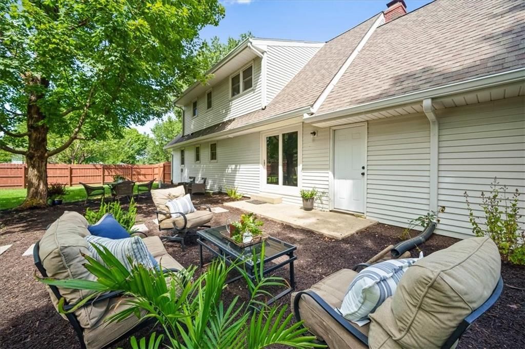 1421 Monterey Way — photo 37