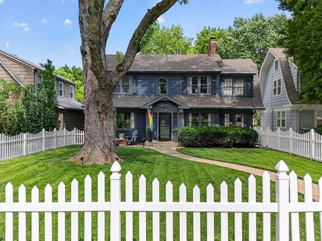 5637 Oak Street — photo 3