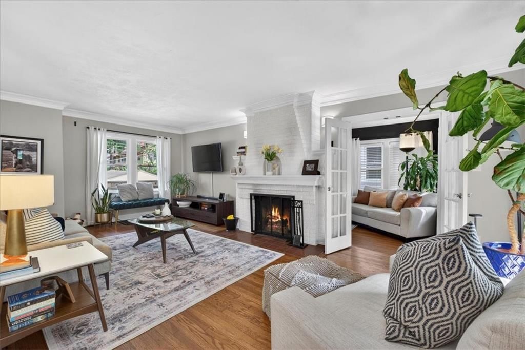 5637 Oak Street — photo 11