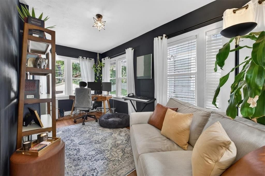 5637 Oak Street — photo 14
