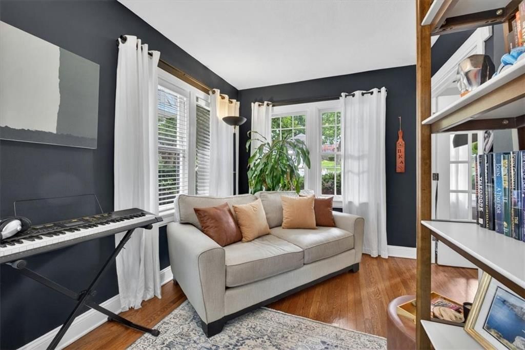 5637 Oak Street — photo 15