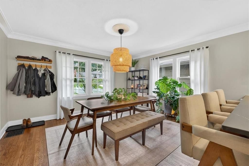 5637 Oak Street — photo 17