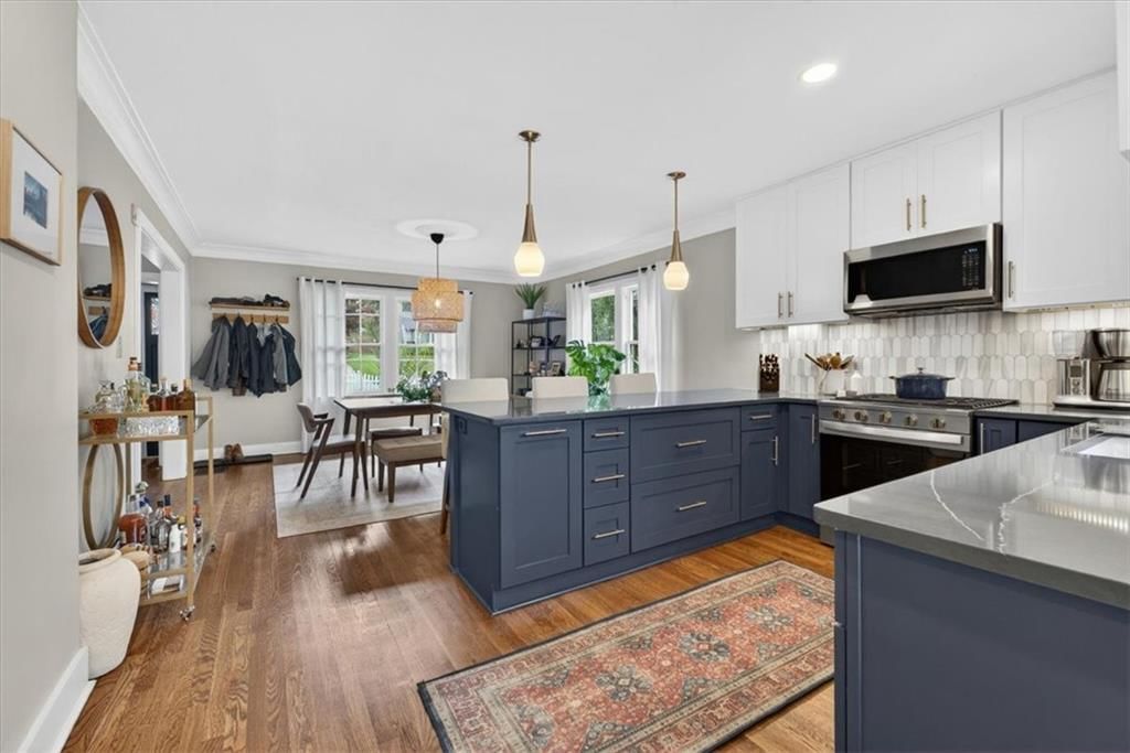 5637 Oak Street — photo 20