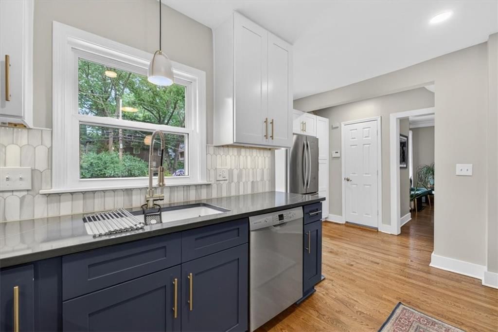 5637 Oak Street — photo 23