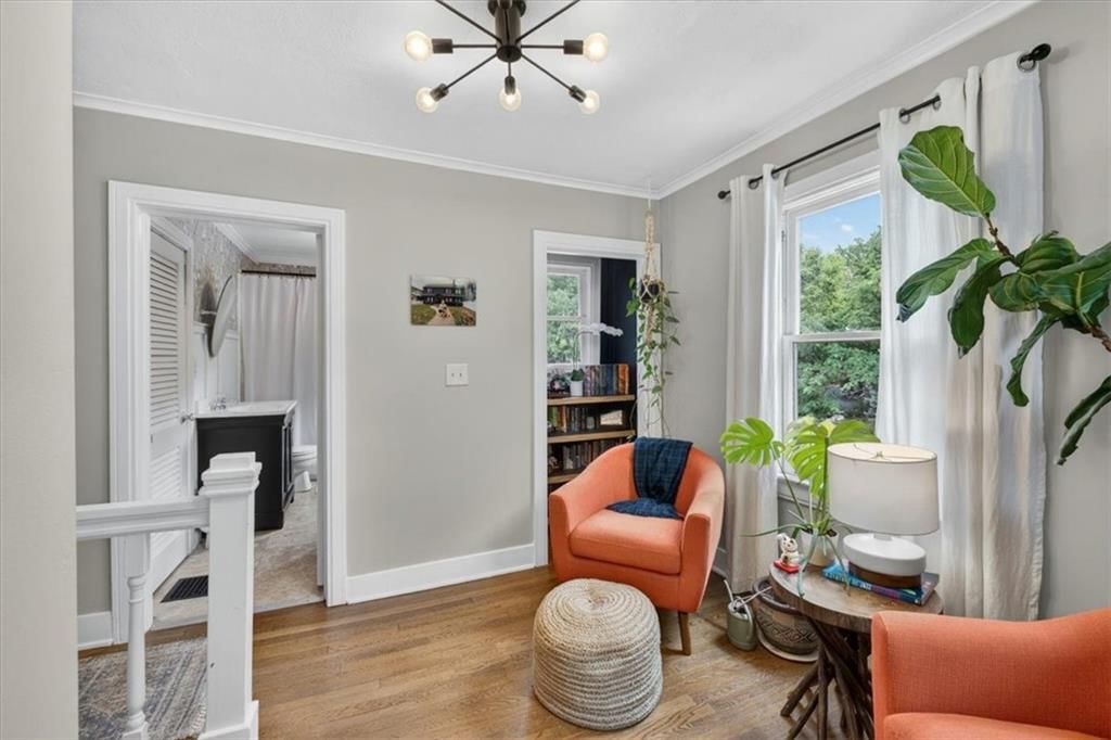 5637 Oak Street — photo 27