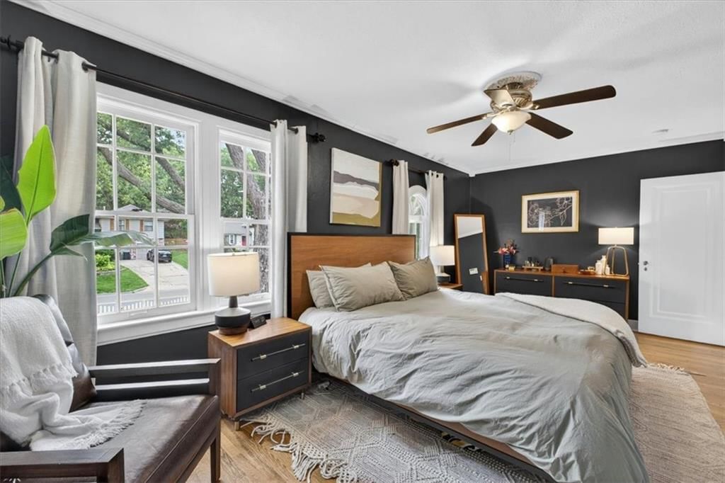 5637 Oak Street — photo 29